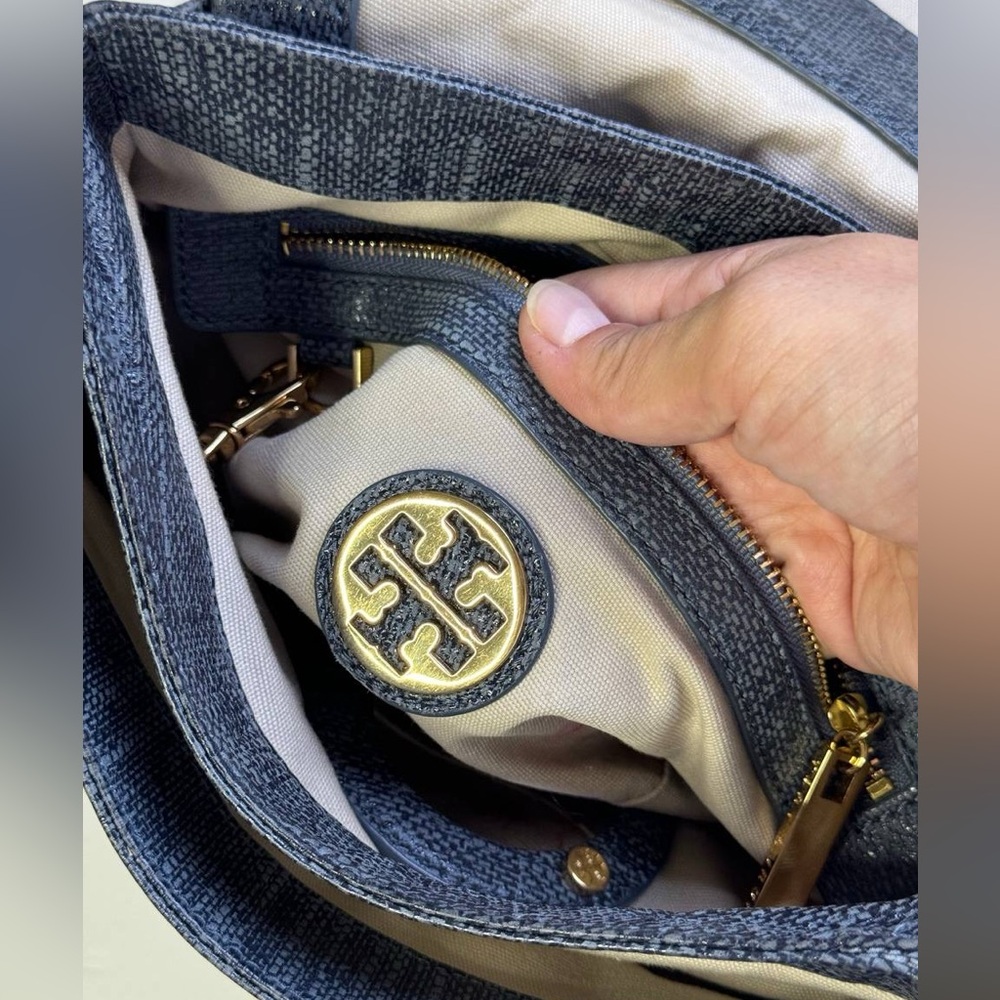 TORY BURCH Grey Leather Saddle Bag W/Trademark Gold Tone Lock - Picture 9 of 14